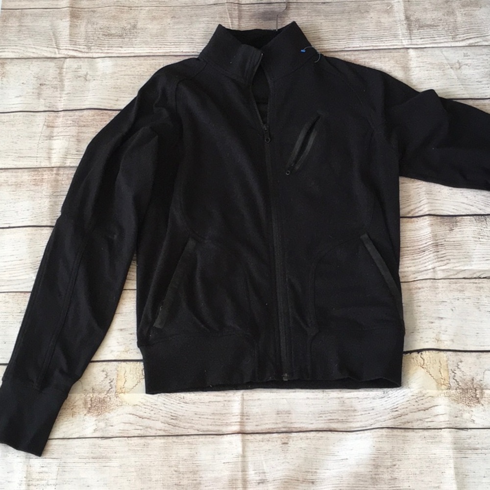 Lululemon Trainer Jacket. Size Small. Black - image 4